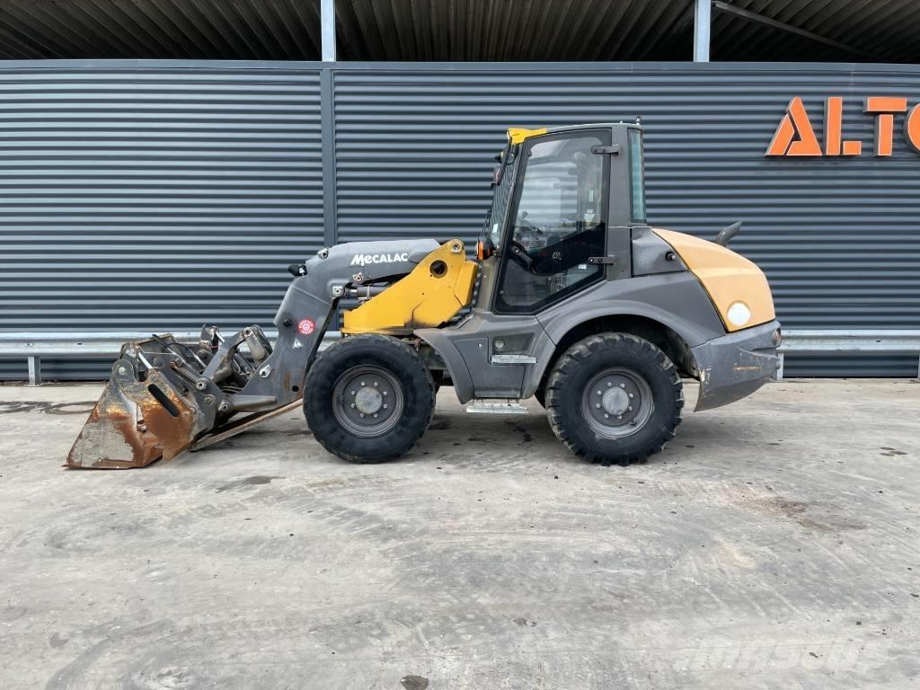 Mecalac AS 700 لوادر بعجل