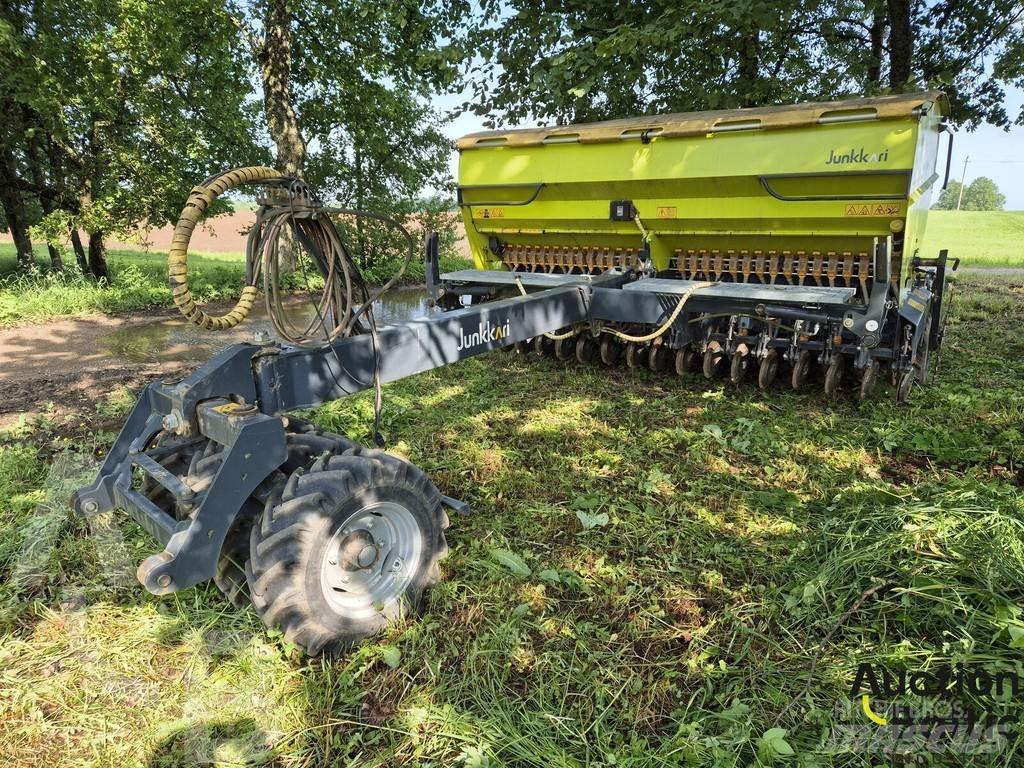Junkkari M400 Plus مثاقيب مدمجة