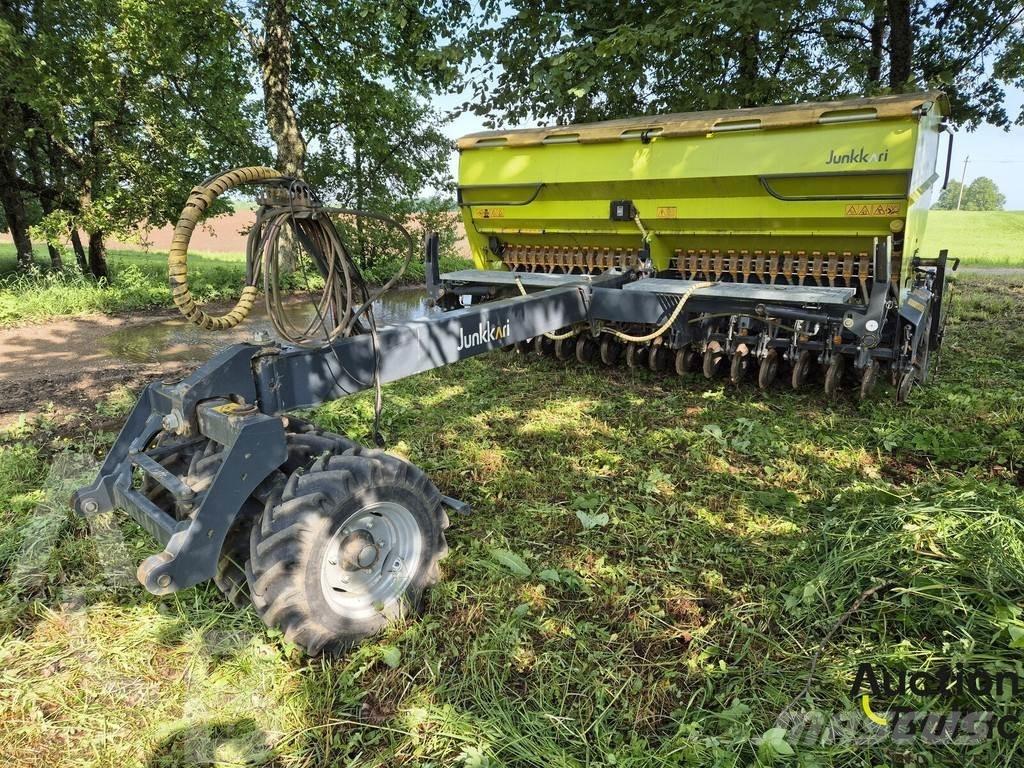 Junkkari M400 Plus مثاقيب مدمجة