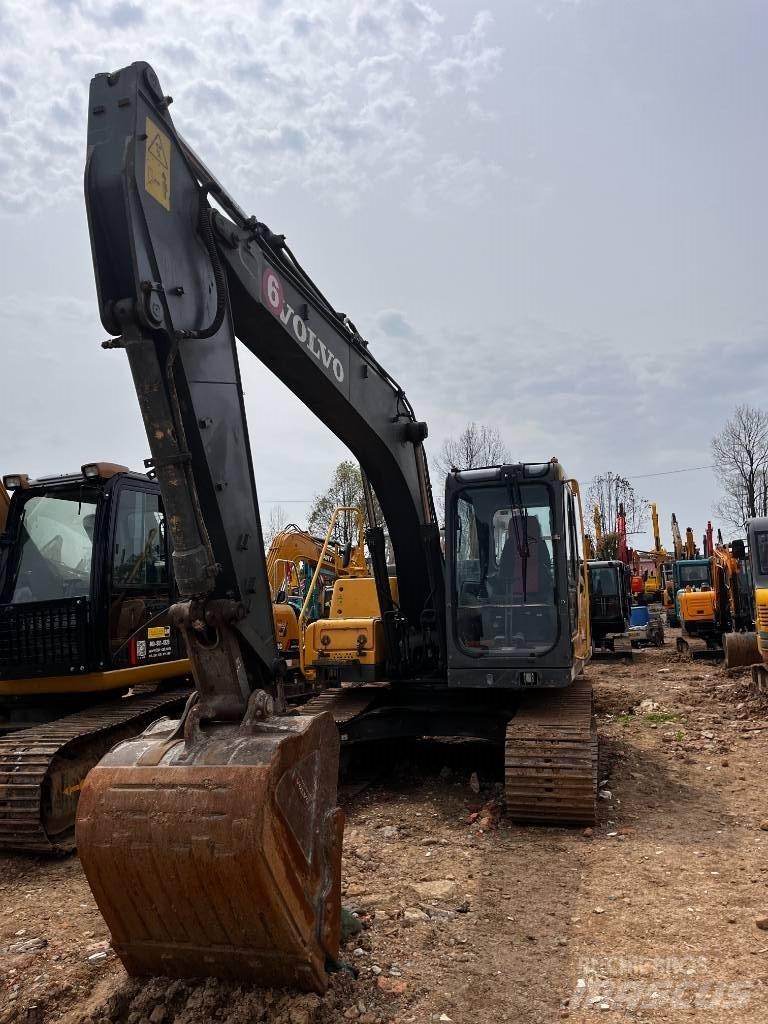 Volvo EC 140 D حفارات وسط 7 طن - 12 طن