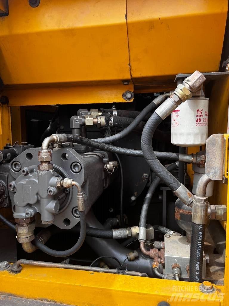 Volvo EC 140 D حفارات وسط 7 طن - 12 طن