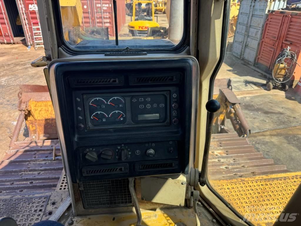 CAT D 6 R LGP بلدوزرات مجنزرة