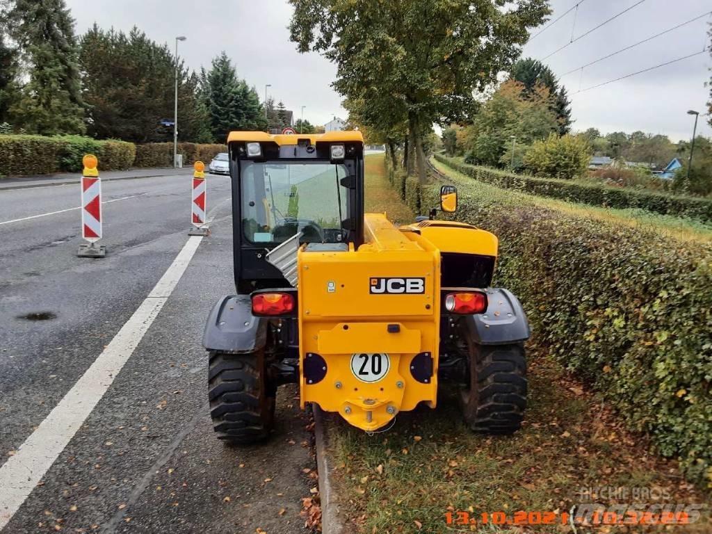 JCB 525-60 مناولات متداخلة