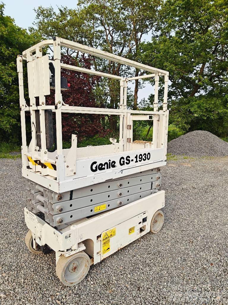 Genie GS 1930 رافعات مقصية الشكل