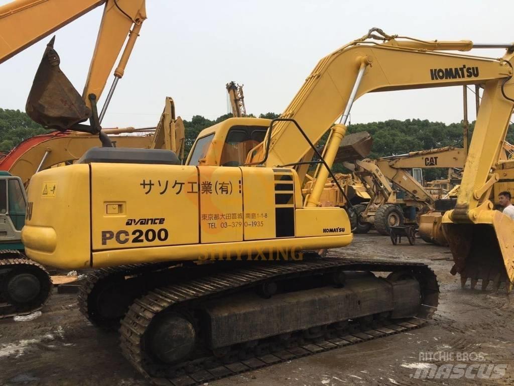 Komatsu PC 200 حفارات زحافة