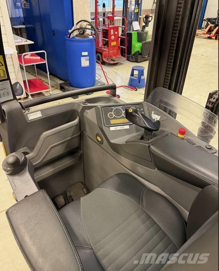 Atlet truck UMS160 شاحنة مناولة