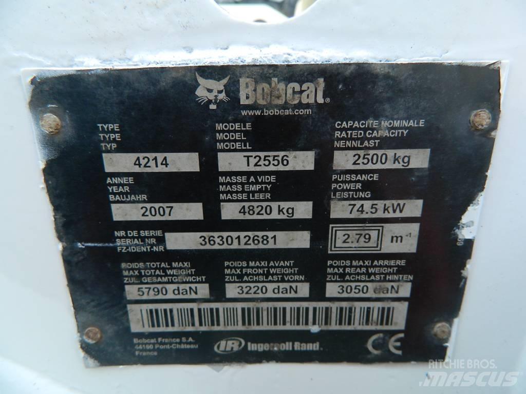 Bobcat T 2556 معدات مناولة لأغراض الزراعة