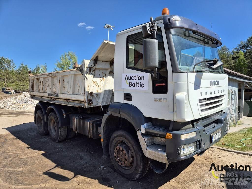 Iveco AD 260T شاحنات قلابة