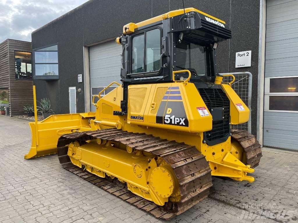 Komatsu D51PX-22 بلدوزرات مجنزرة