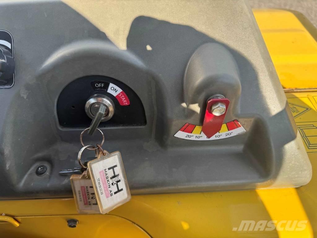 Yanmar C30R-3TV عربات نقل قلابة مجنزرة