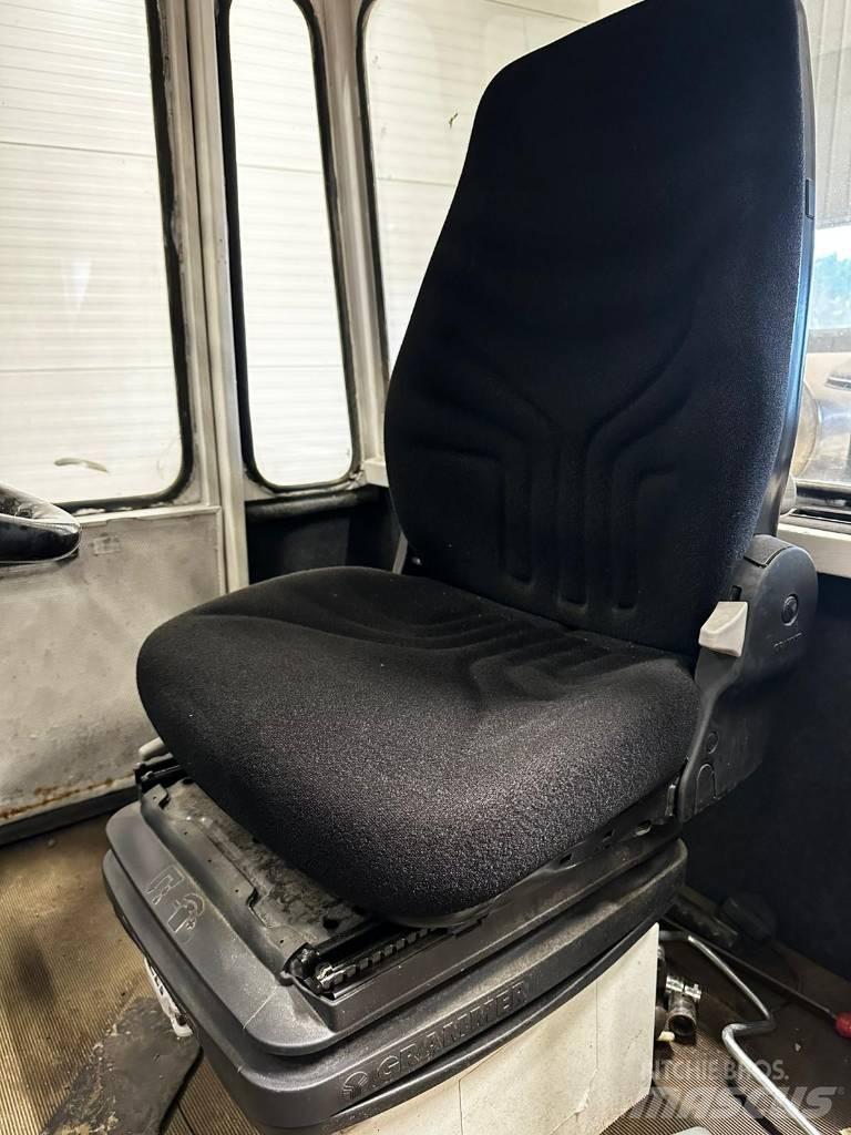 Svetruck 1260-32 شاحنات الديزل