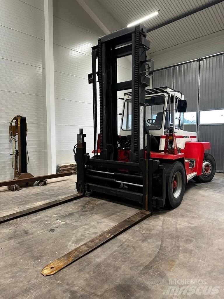 Svetruck 1260-32 شاحنات الديزل