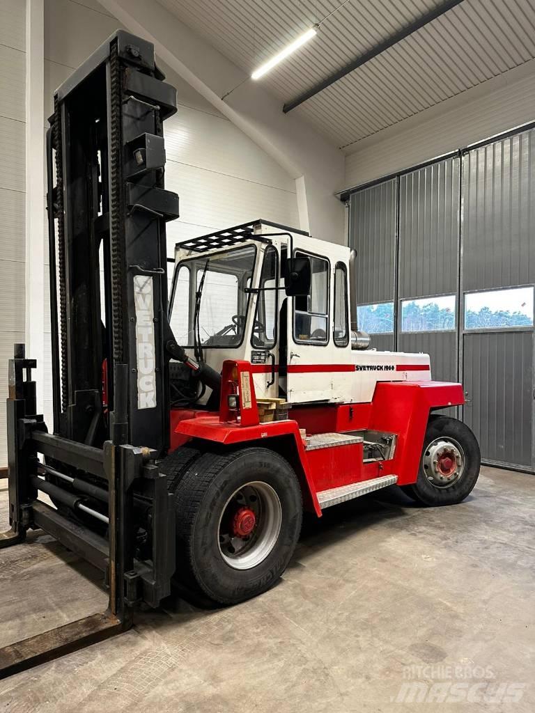 Svetruck 1260-32 شاحنات الديزل