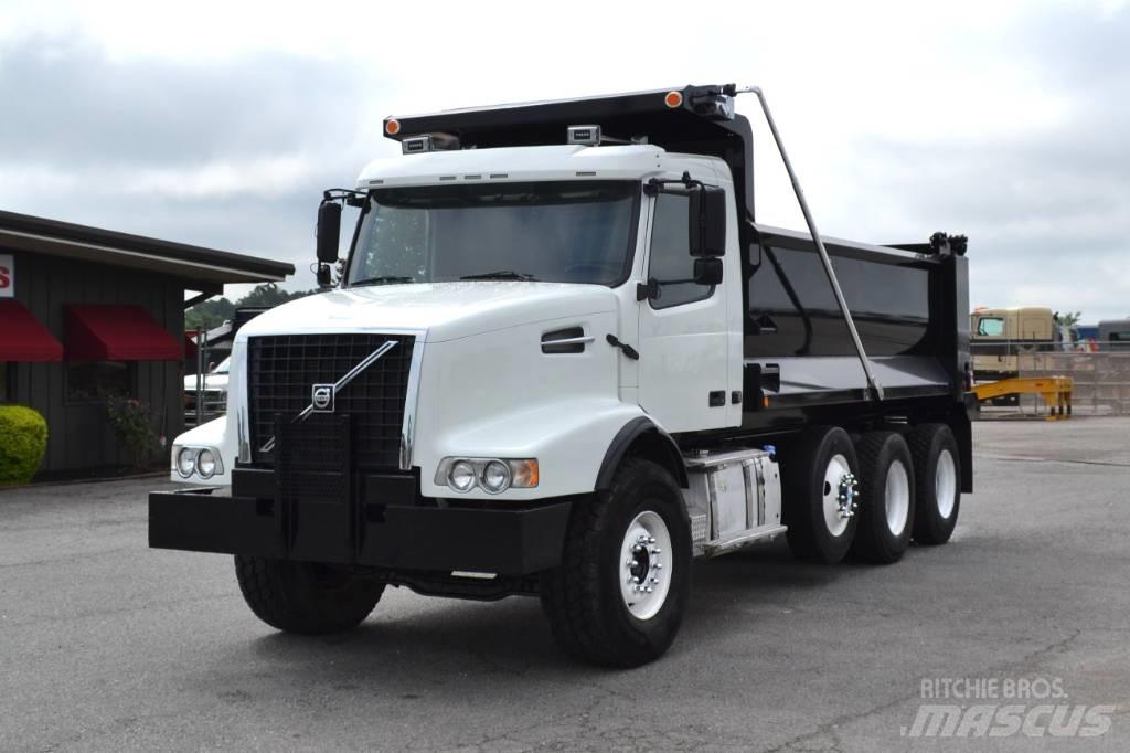 Volvo VHD 64 شاحنات قلابة