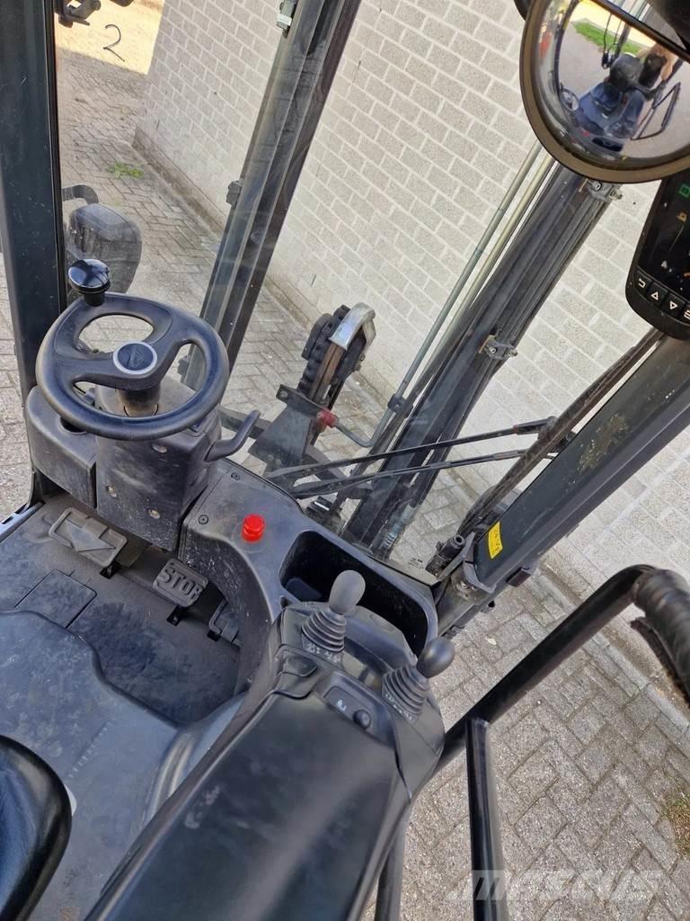 Linde E16P-02 شاحنات ذات رافعات شوكية تعمل بالكهرباء