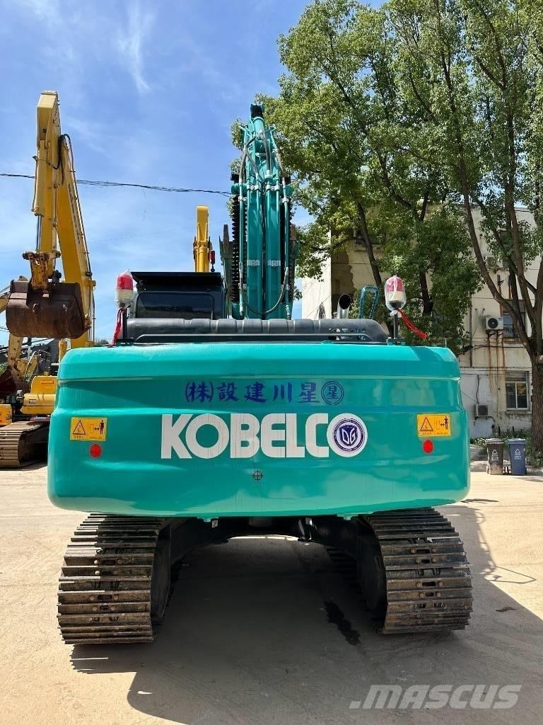 Kobelco SK 200 حفارات زحافة