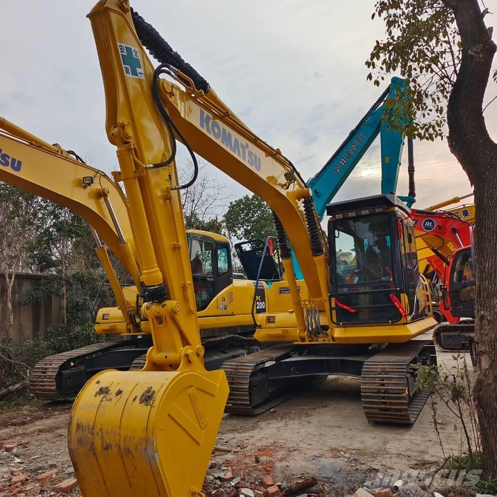 Komatsu PC 130 LC-7 حفارات زحافة