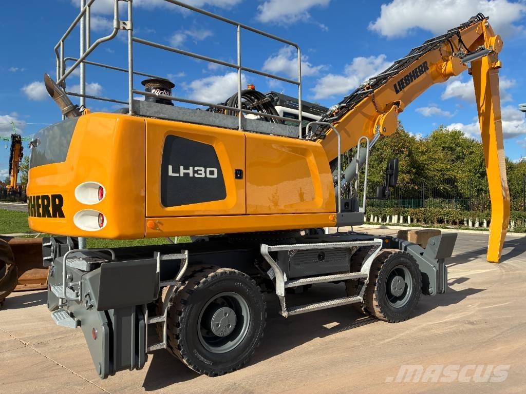 Liebherr LH 30 M مناولات المخلفات / مناولات صناعية