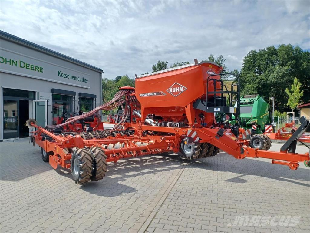 Kuhn Espro 8000 R مثاقيب مدمجة