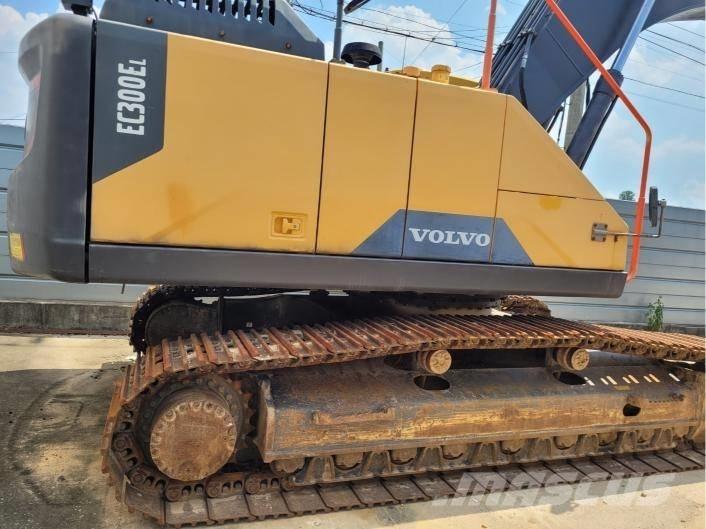 Volvo EC 300 EL حفارات زحافة