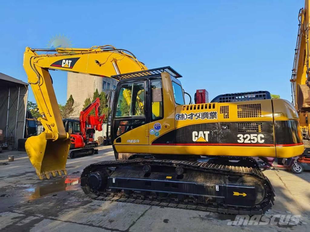 CAT 325 C حفارات زحافة