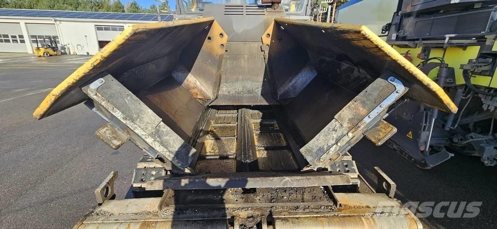 Volvo ABG P7820C معدات السفلتة