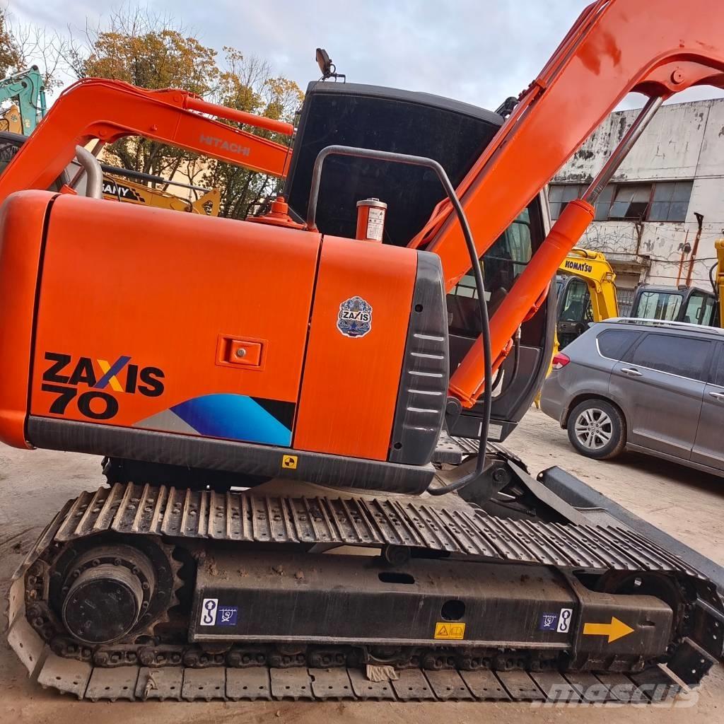 Hitachi ZX 70 حفارات زحافة