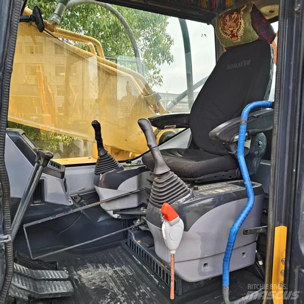 Komatsu PC 400-7 حفارات زحافة
