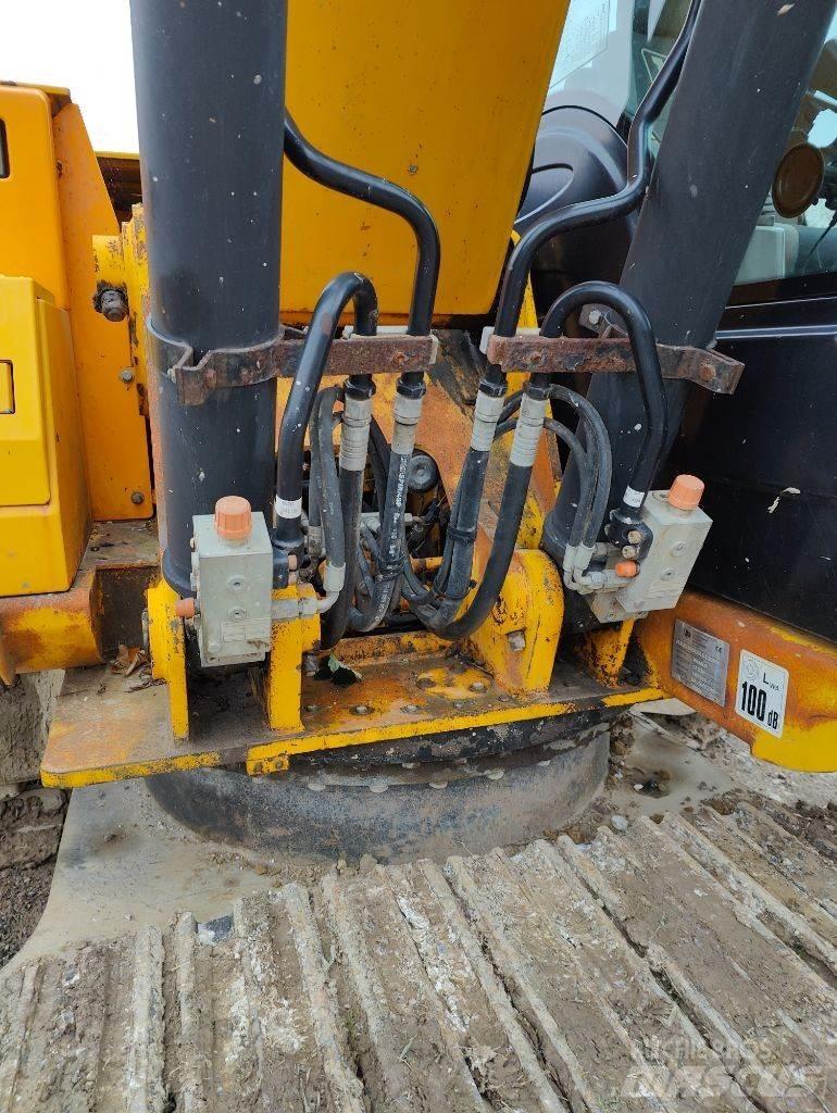 JCB JS 160 LC حفارات زحافة