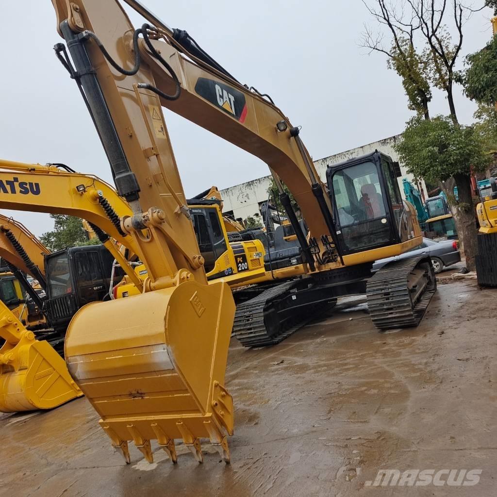 CAT 320 D L حفارات زحافة