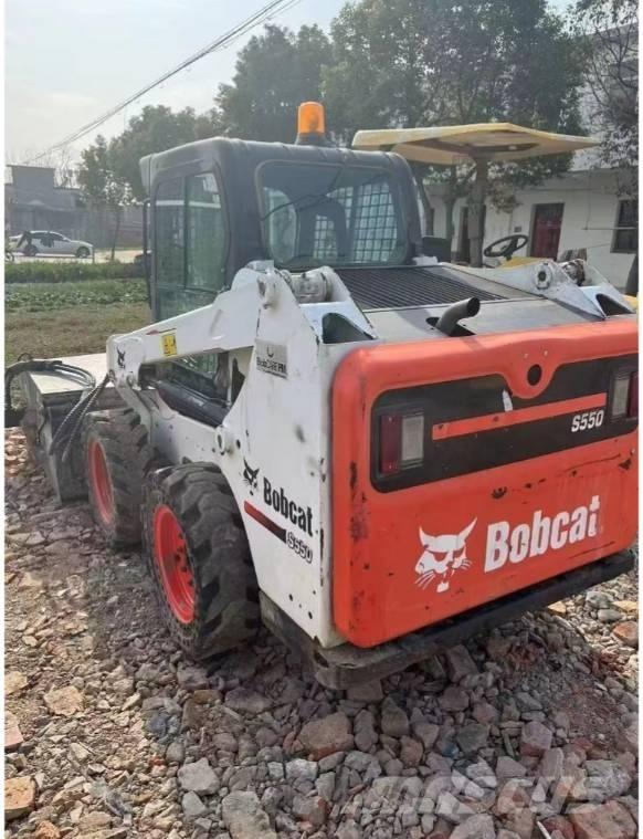 Bobcat S 550 لوادر انزلاقية التوجيه