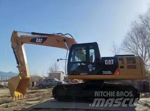 CAT 320D2 حفارات زحافة