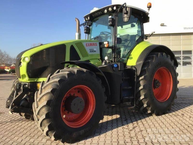 CLAAS AXION 920 الجرارات