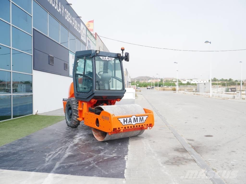 Hamm 3205 ضاغطات التربة