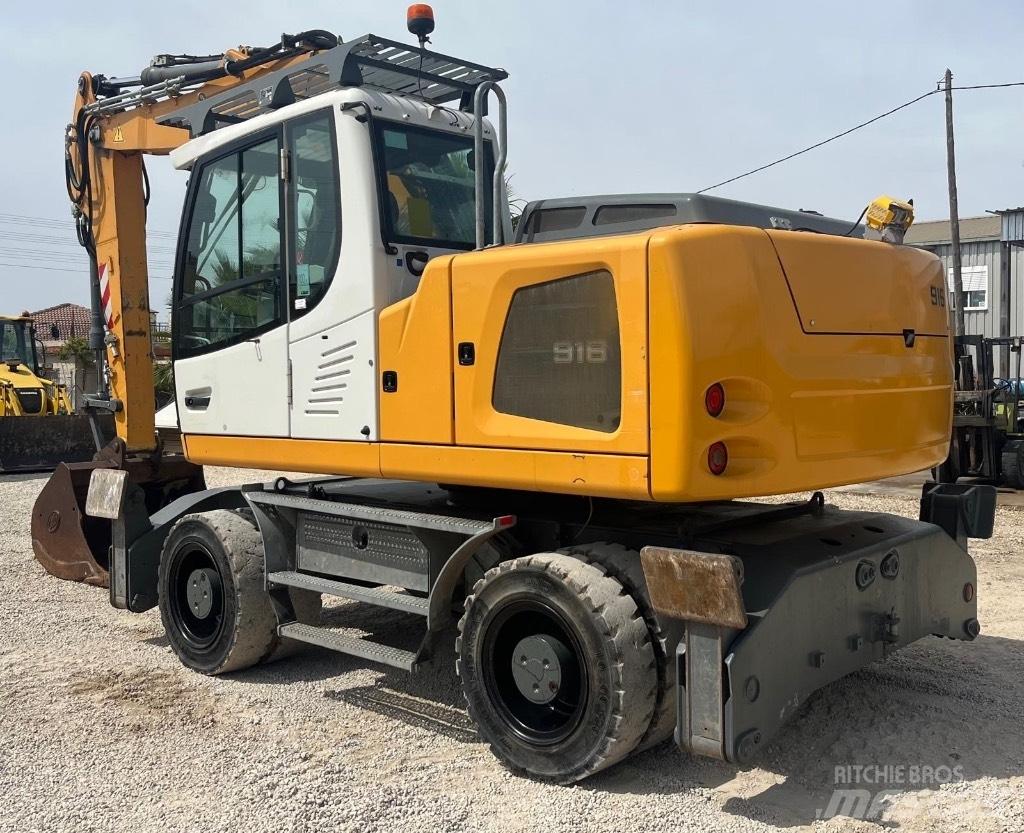Liebherr A 916 حفارات بعجل