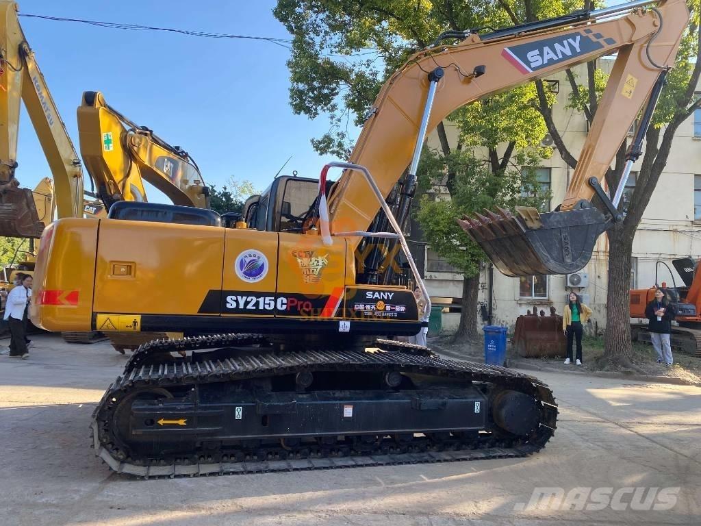 Sany SY 215 C حفارات زحافة