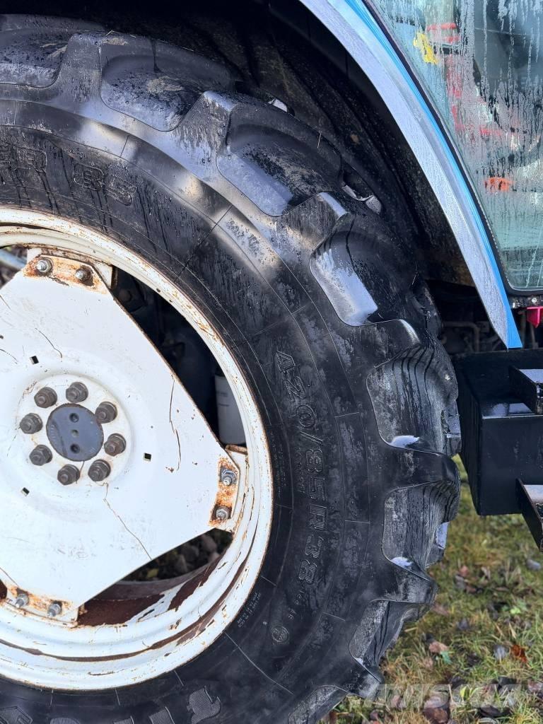 New Holland TS 110 الجرارات