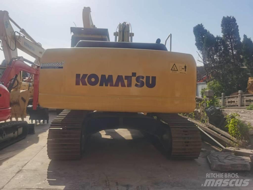 Komatsu PC 220-8 حفارات زحافة