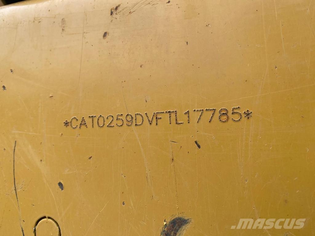 CAT 259D NVT لوادر زحافة