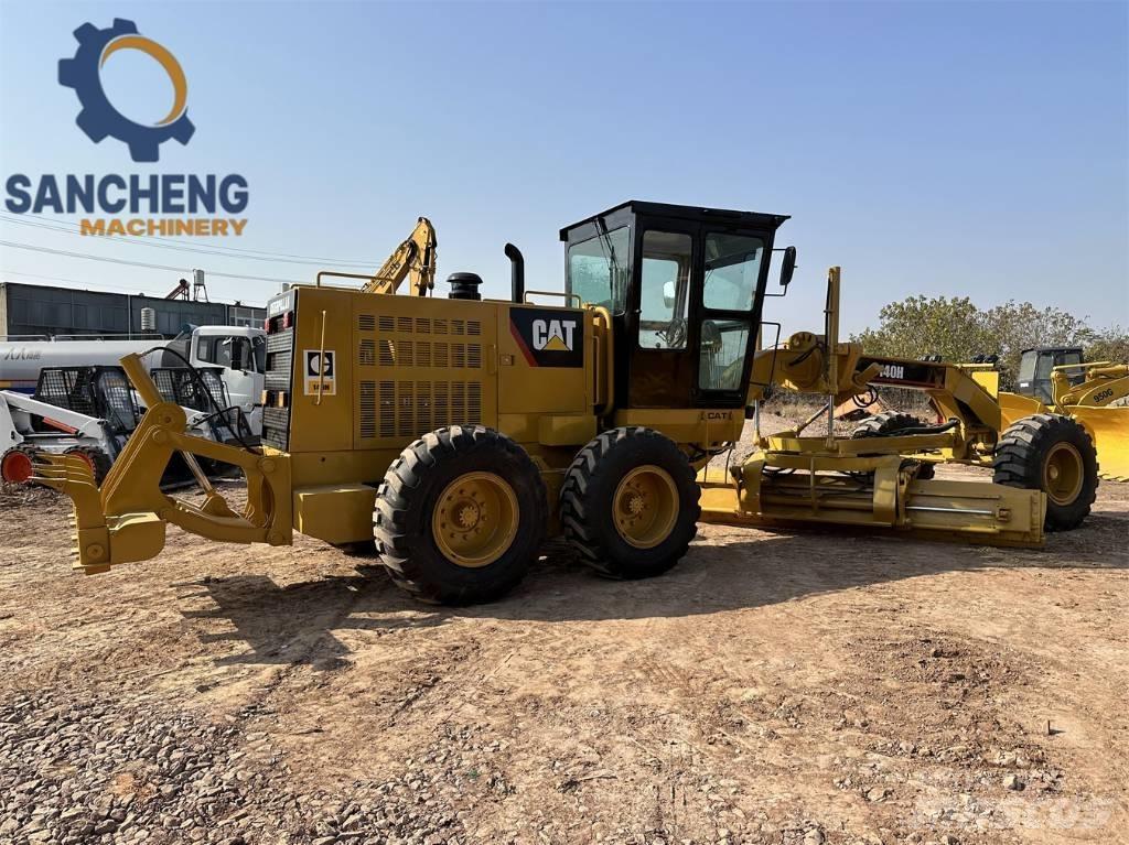 CAT 140 H معدات تمهيد الطرق