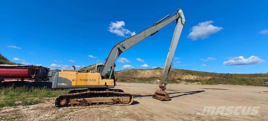 Volvo EC 240 C LR حفارات طويلة الذراع
