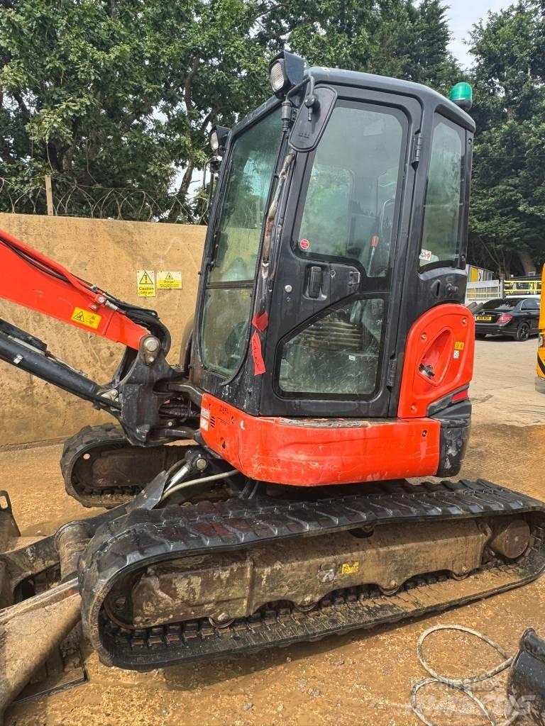 Kubota U 48-4 حفارات صغيرة أقل من 7 طن (حفارات صغيرة)