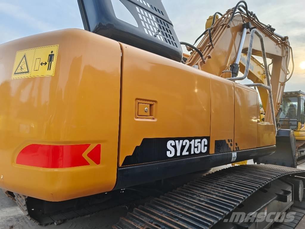 Sany SY 215 C حفارات زحافة