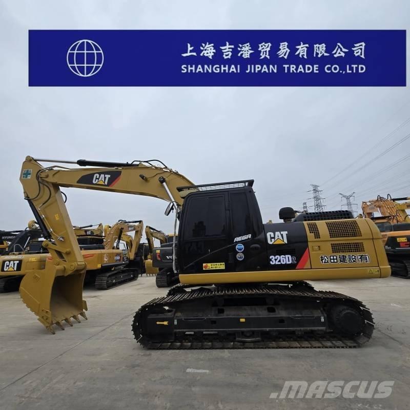 CAT 326 D حفارات زحافة