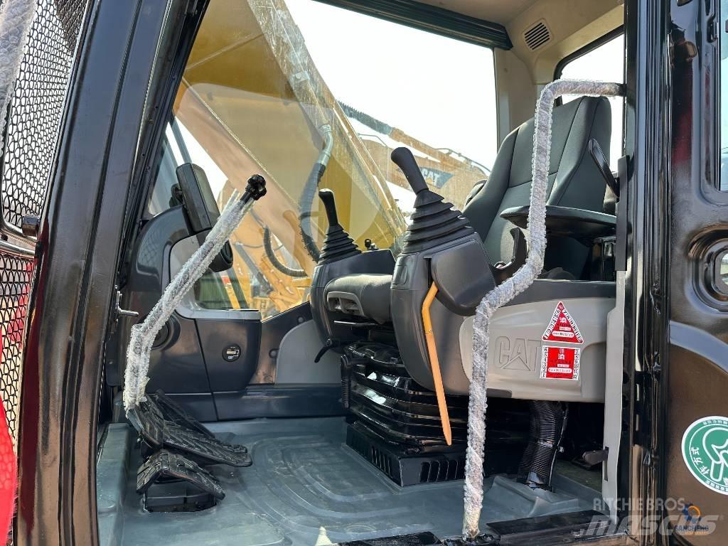 CAT 320 D L حفارات زحافة
