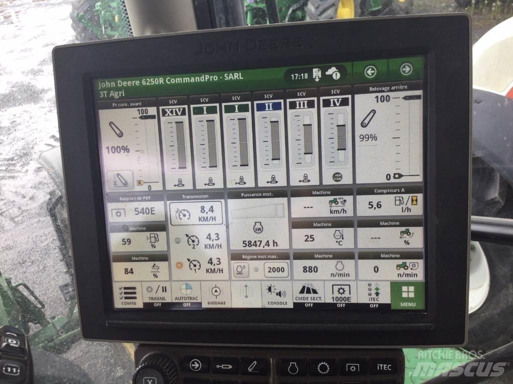 John Deere 6250R الجرارات