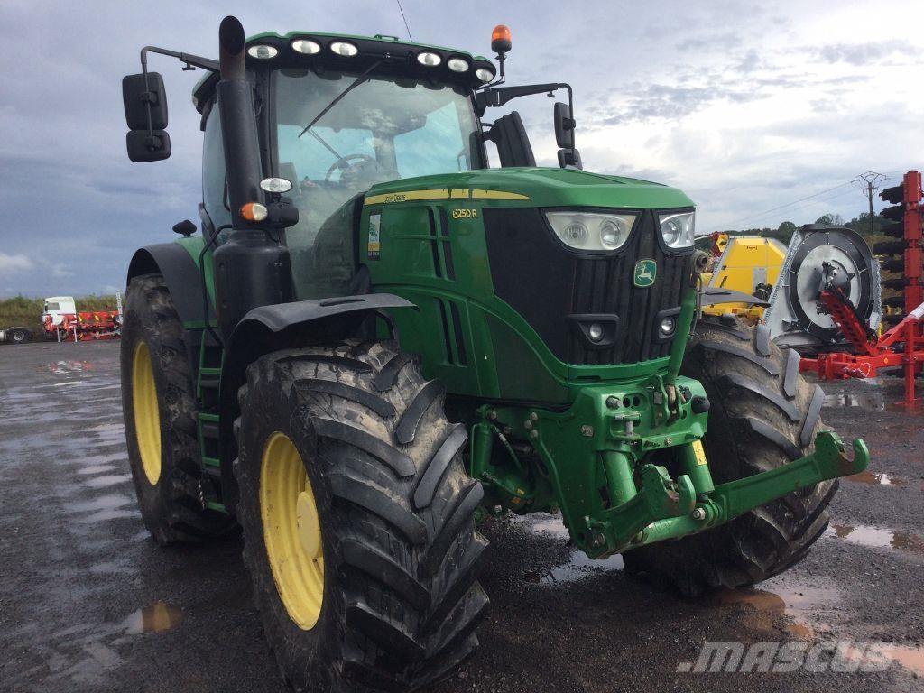 John Deere 6250R الجرارات