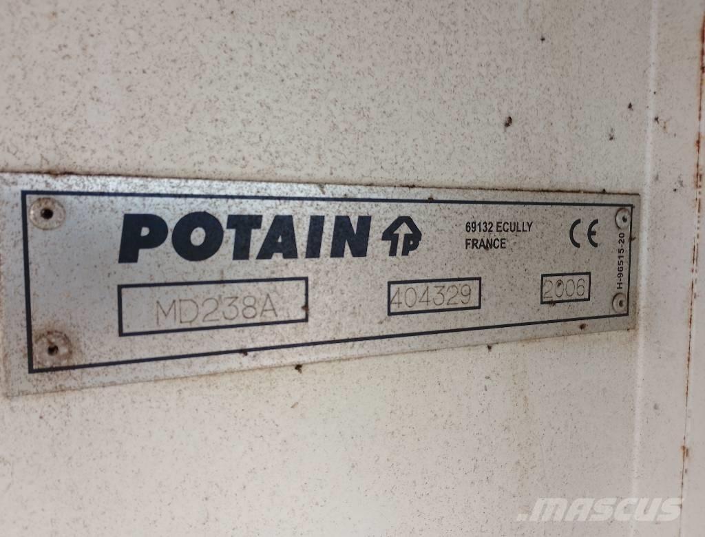 Potain MD238A-J10 رافعات برجية