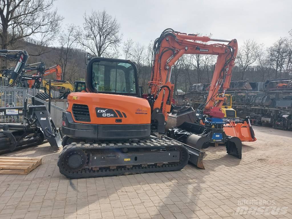 Develon DX 85 R-3 حفارات وسط 7 طن - 12 طن