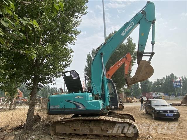 Kobelco SK200-10 حفارات زحافة
